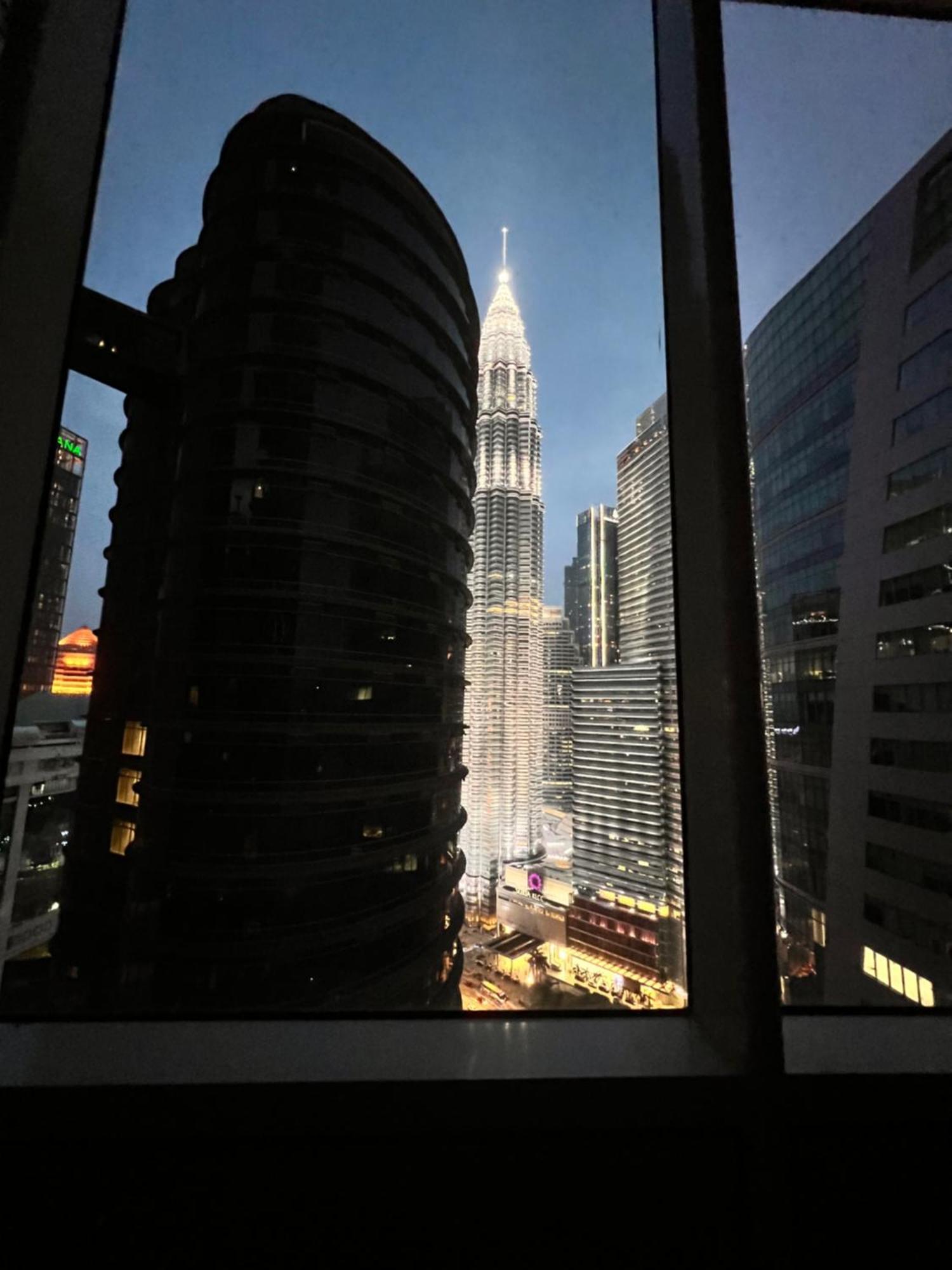 Sky Suites At Klcc By Mitstay Kuala Lumpur Extérieur photo